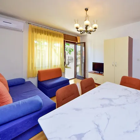 Apartman Domenica By Interhome Trogir