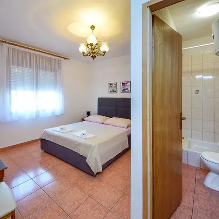 Apartman Domenica By Interhome Trogir