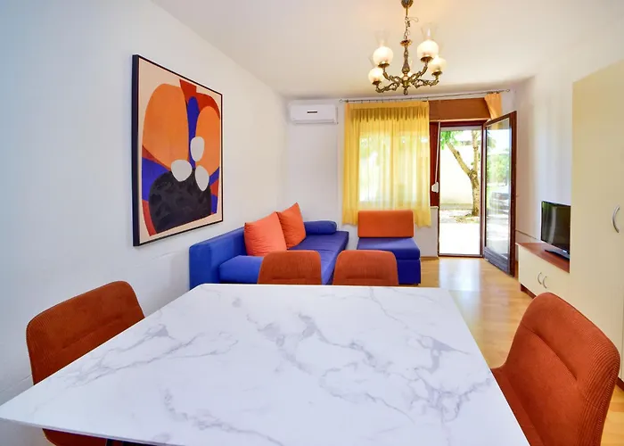 Domenica By Interhome Apartmán